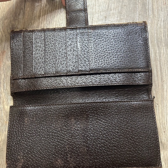Gucci Brown Monogram Wallet - Picture 6 of 15